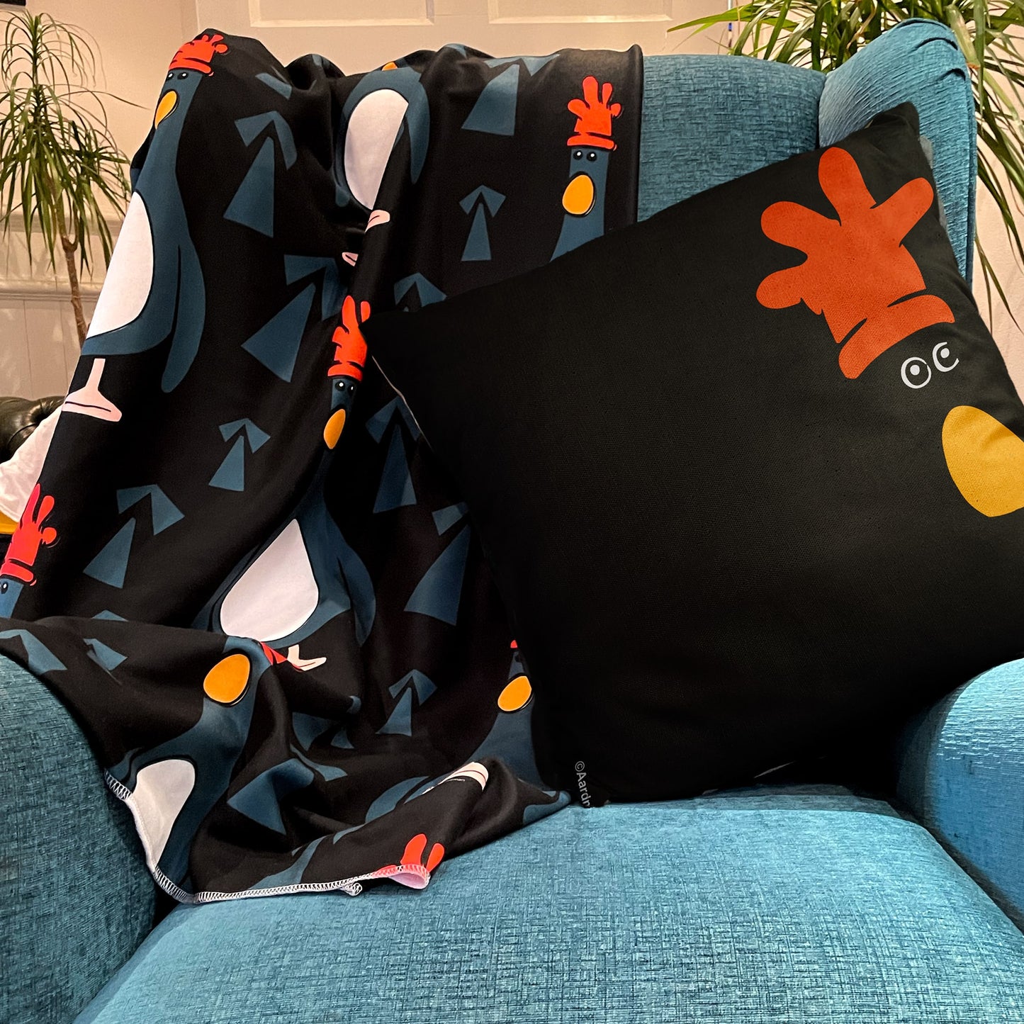 Feathers McGraw Everywhere Large Blanket